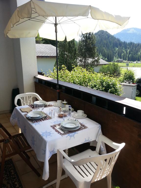 Wohnung Casa Hirundella Trin Szoba fotó