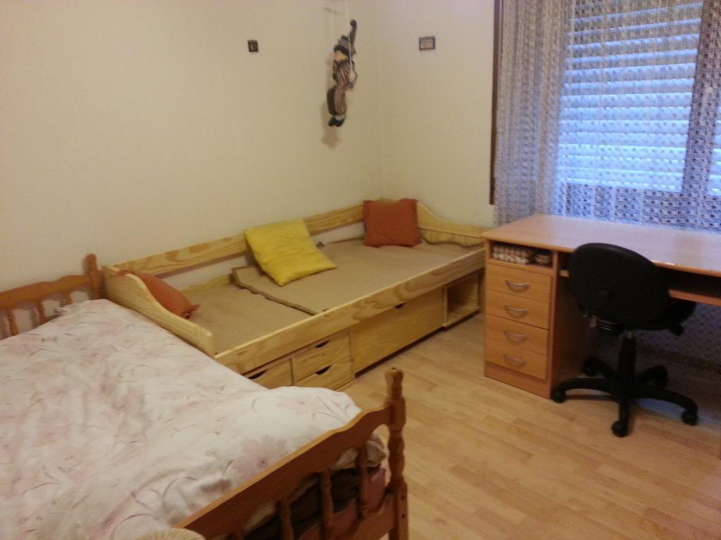 Wohnung Casa Hirundella Trin Szoba fotó