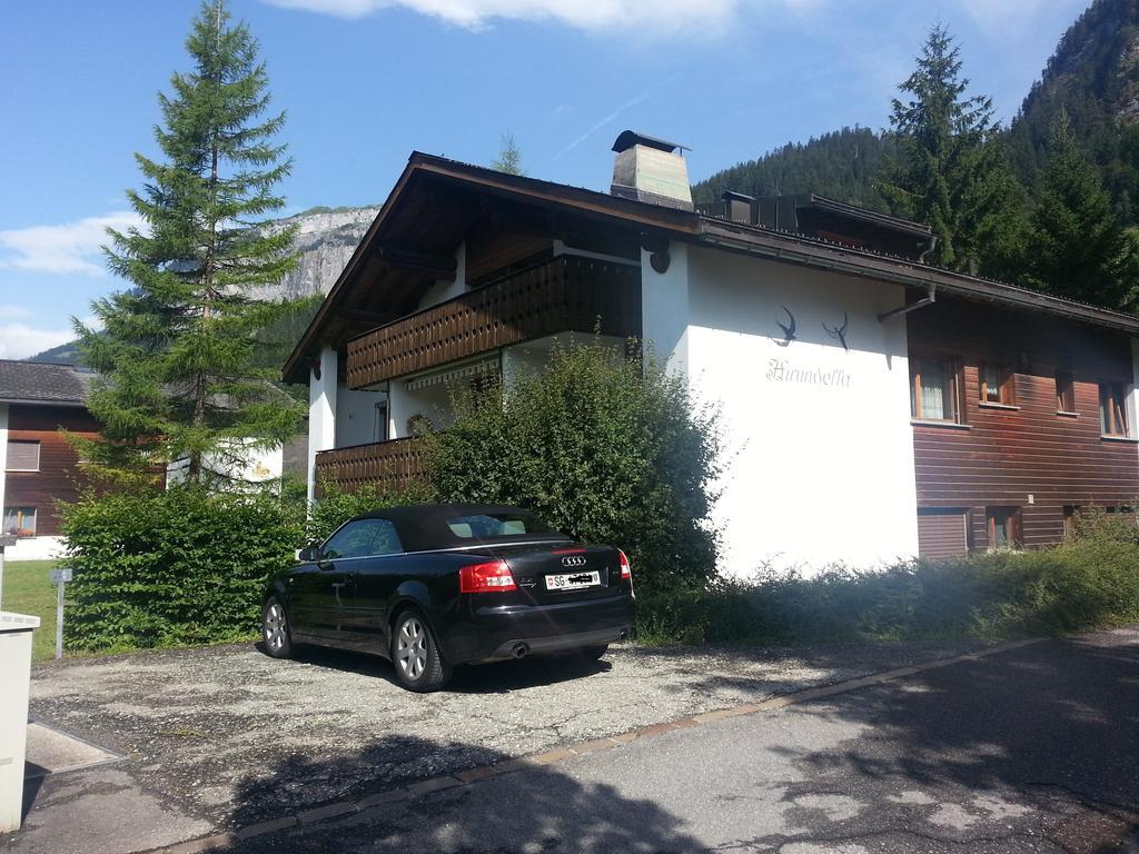 Wohnung Casa Hirundella Trin Szoba fotó